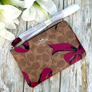 Coach Corner Zip Wristlet In Signature Canvas With Bow Print Bag Wallet Purse